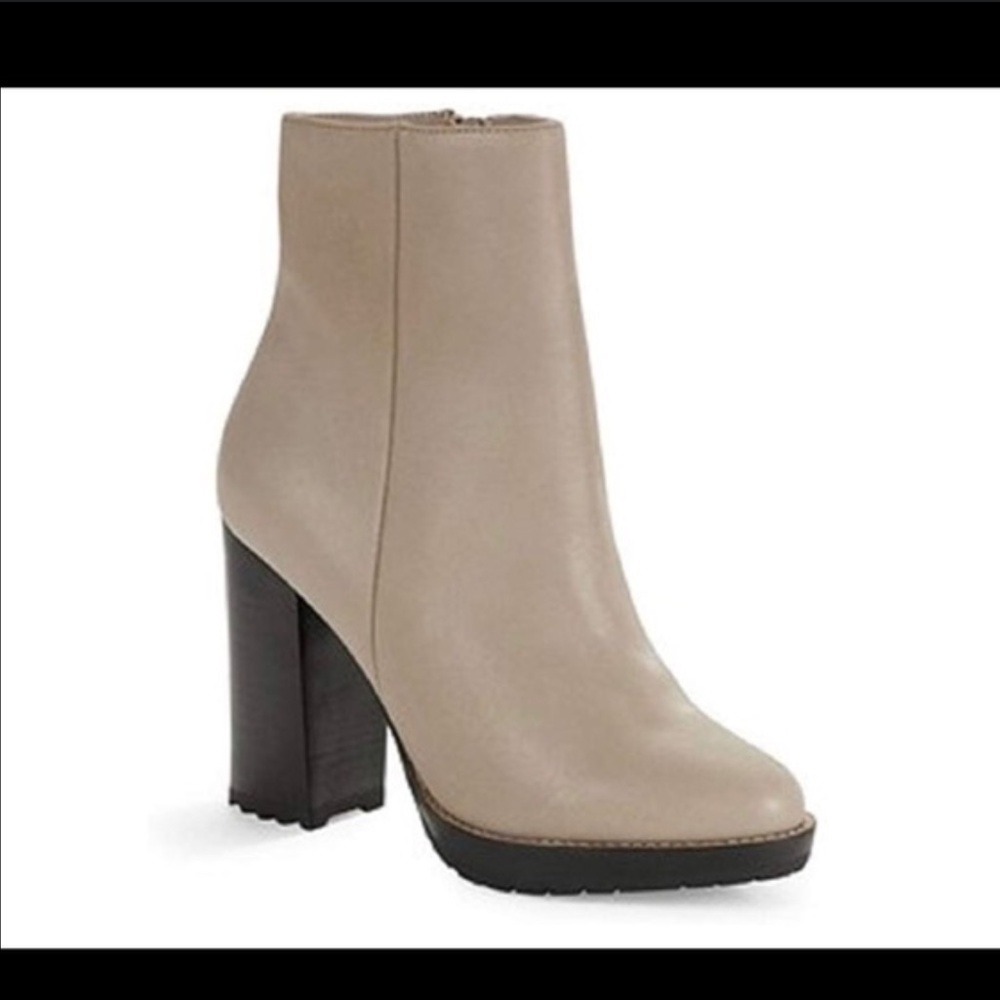 👢 Design Lab by Bloomingdale’s Taupe Platform Block Heel Boots – Size 7